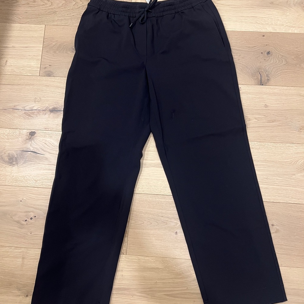 Lululemon Luxtreme Mid-Rise Straight-Leg pants